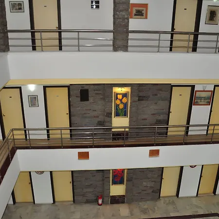 Emily Rose Hotel 3*