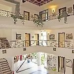 Emily Rose Hotel
